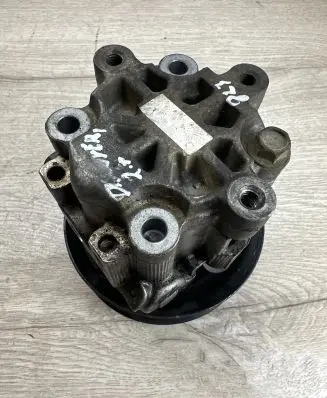 Land Rover Discovery 3 - LR3 Power steering pump