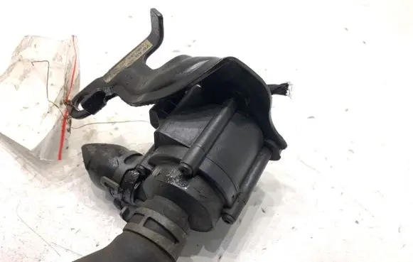Skoda Superb B8 (3V) Oil filter mounting bracket 5Q0121599Q