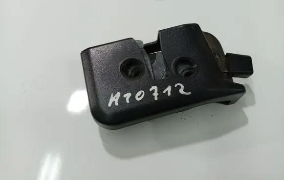 Audi 80 90 S2 B4 Seat back rest lock catch 8A9885880