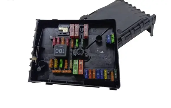 Skoda Octavia Mk2 (1Z) Fuse module 1K0937125A 017183071 1K0937132F