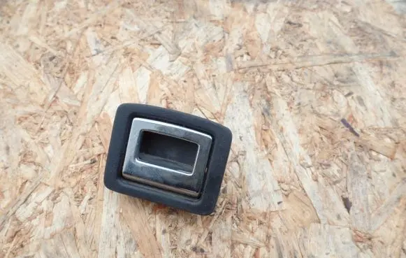 Honda FR-V Tie down hook / loop 