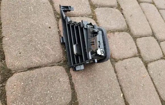 Opel Mokka B Dashboard side air vent grill/cover trim 98362534ZD 9836253480