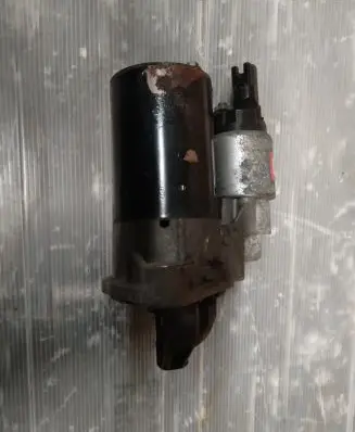Toyota Avensis T270 Starter motor 0001107531