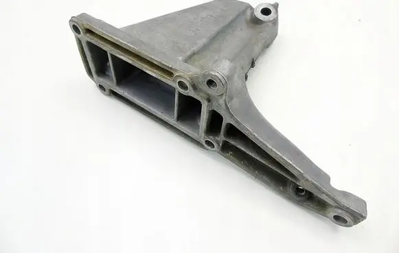 Mercedes-Benz S W220 Engine mounting bracket A1132230204