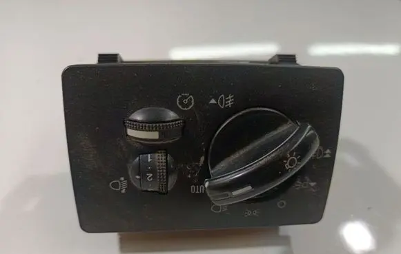 Ford Focus C-MAX Light switch 4M5T13A024CA