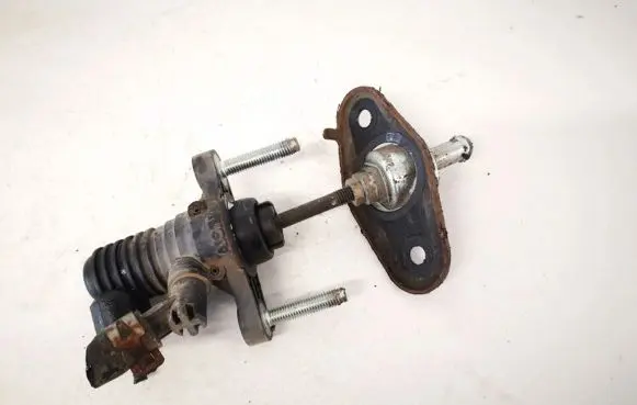 Toyota RAV 4 (XA30) Clutch master cylinder