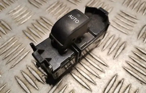 Lexus IS 220D-250-350 Electric window control switch 8403053020