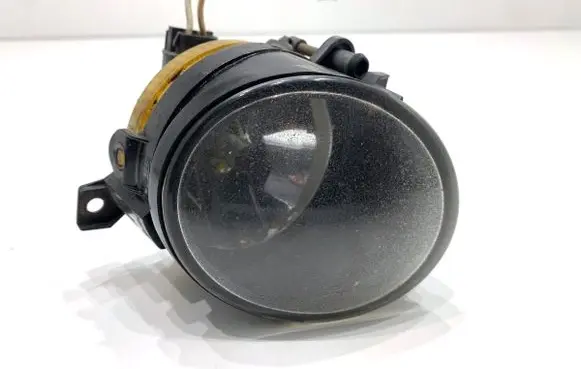 Volkswagen Golf V Front fog light 