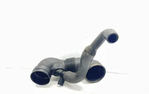 Mercedes-Benz C W203 Turbo air intake inlet pipe/hose A6120940008