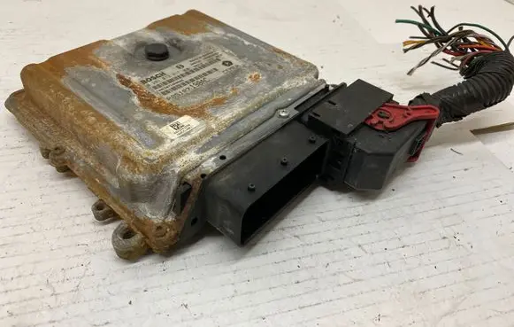 Jeep Grand Cherokee (WK) Engine control unit/module P05187198AC 0281013911 1039S16355