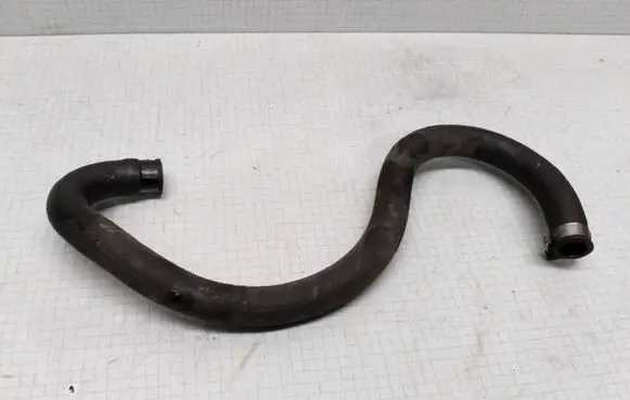 Volvo S60 Engine coolant pipe/hose