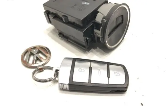 Volkswagen PASSAT B7 Ignition lock 3C0905843AA