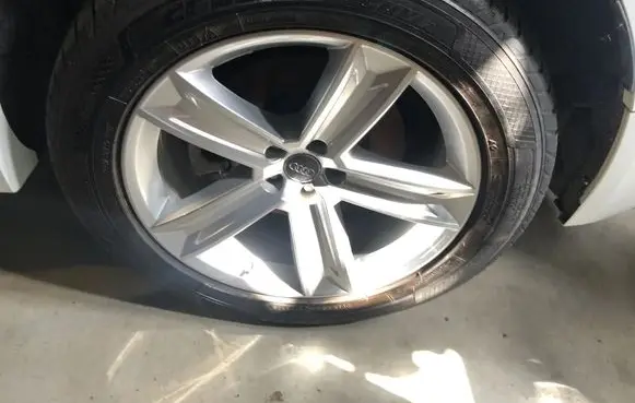 Audi Q8 R12 alloy rim 4M8601025C 4M8601025