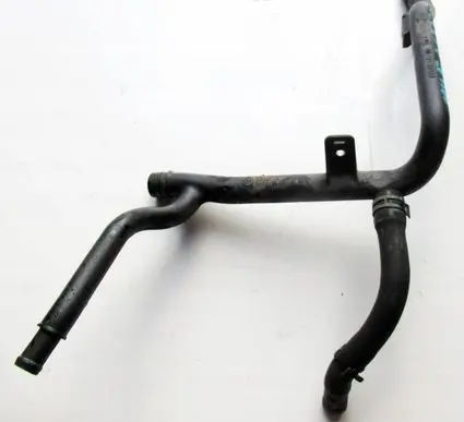 Volkswagen PASSAT B6 Engine coolant pipe/hose 03L121065H
