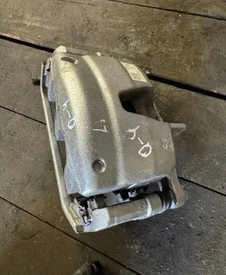 Audi Q4 e-tron Front brake caliper 1EA615105Q