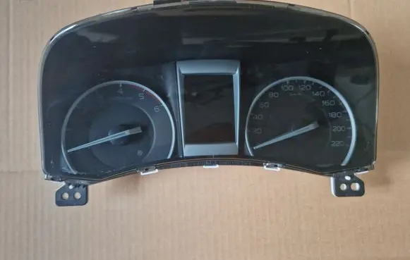 Isuzu D-Max Speedometer (instrument cluster) 8982095640