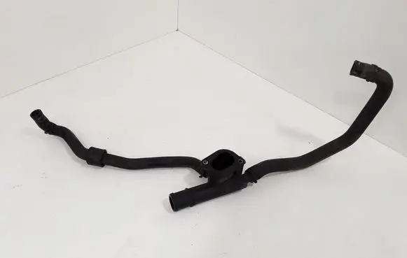 Volkswagen Golf V Engine coolant pipe/hose