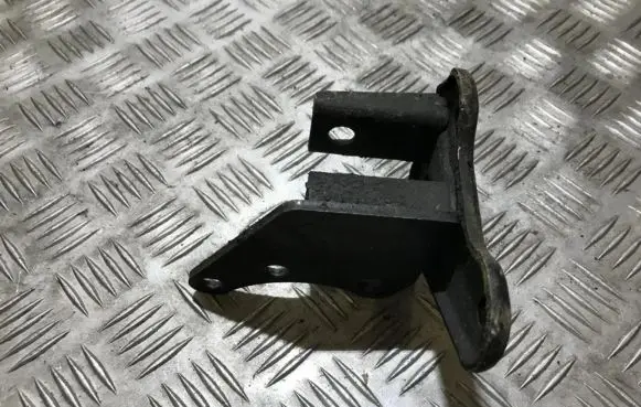 Land Rover Freelander Engine mounting bracket