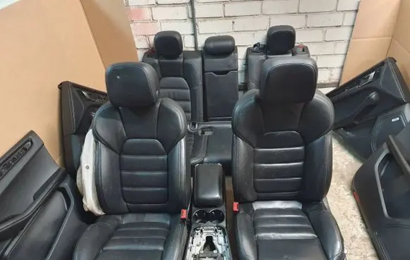 Porsche Macan (95B) Interior set 95BV0S00010 T95B056 298946