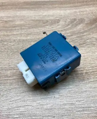 Toyota Auris 150 Door control unit/module 8597012020 0515004070