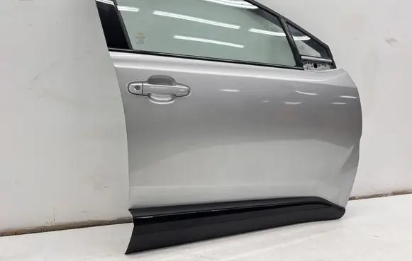 Toyota C-HR I Front door 
