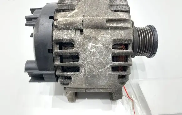 Volkswagen Golf VII Generator/alternator 03L903023L