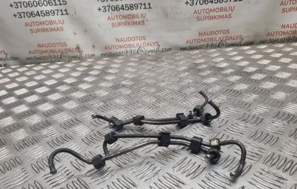 Volkswagen PASSAT B5 Fuel line pipe