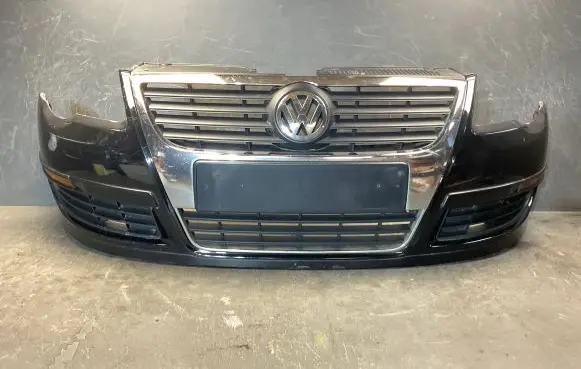 Volkswagen PASSAT B6 Front bumper 3C0807221 3C0805903