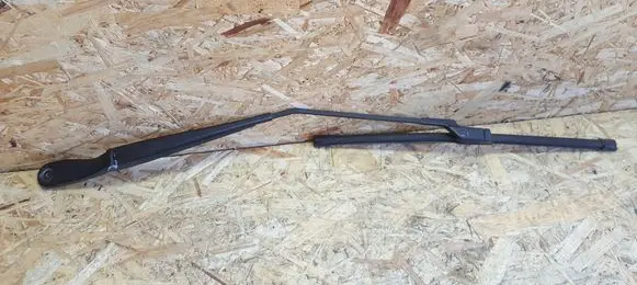 Volvo V50 Windshield/front glass wiper blade 8623160