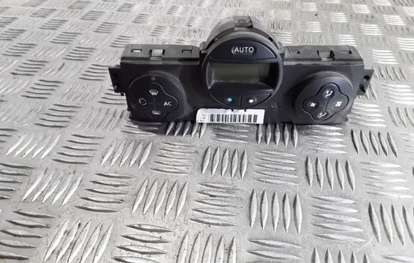 Renault Scenic II - Grand scenic II Climate control unit 8200141294