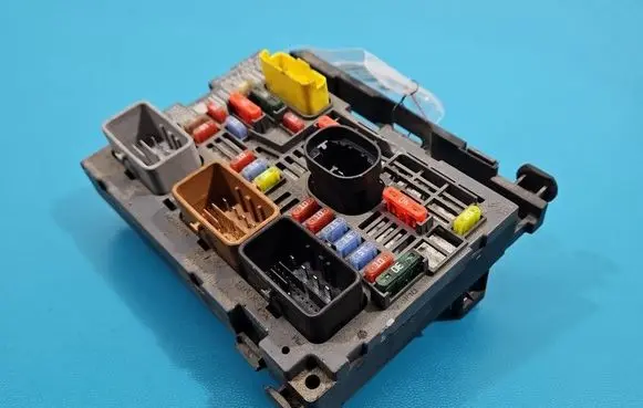 Citroen C5 Central body control module 9675877980 IMPRK1544561