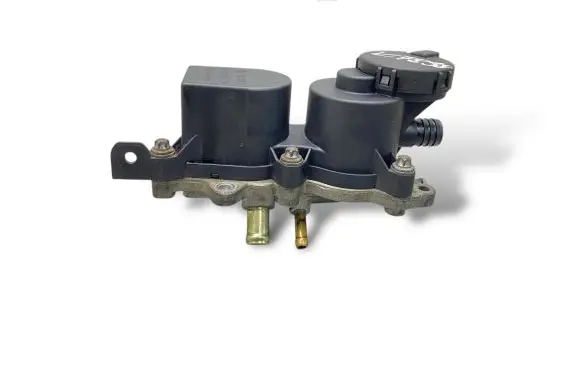 Mercedes-Benz A W169 Oil breather separator A6400101062