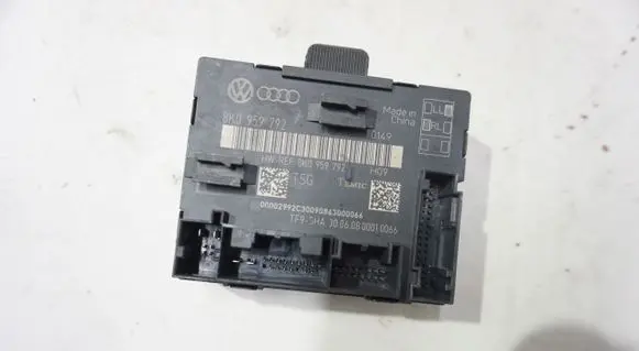 Audi A5 Sportback 8TA Door control unit/module 8K0959792