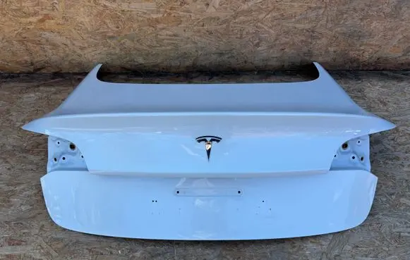 Tesla Model 3 Tailgate/trunk/boot lid 