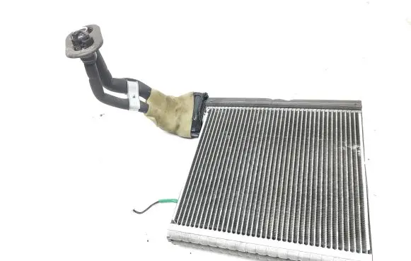 Toyota Land Cruiser (J150) Air conditioning (A/C) radiator (interior) 05M260464A