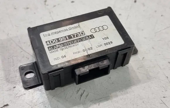 Audi A6 S6 C5 4B Alarm control unit/module 4D0951173D