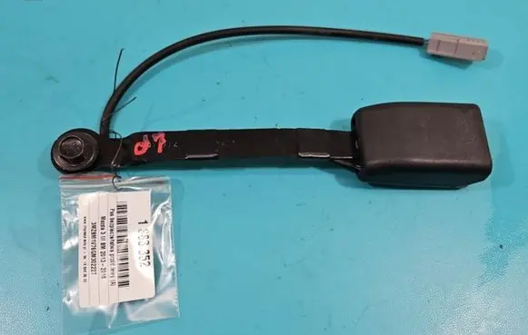 Mazda 3 III Front seatbelt IMPRK1383352