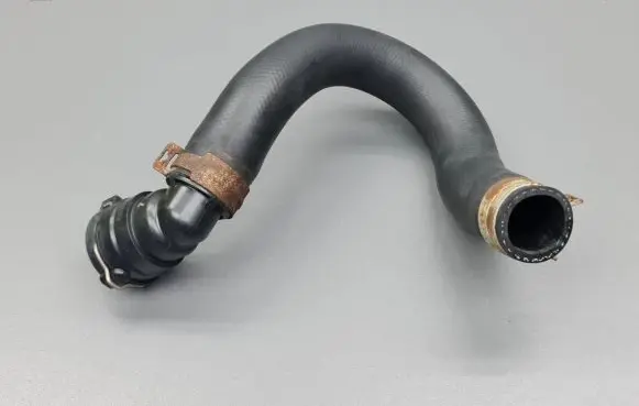 Honda CR-V Engine coolant pipe/hose
