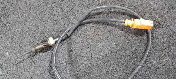 Audi A3 S3 8V Exhaust gas temperature sensor 04l906088ad