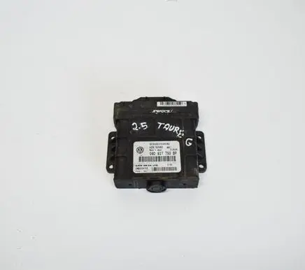Volkswagen Touareg I Gearbox control unit/module 09D927750BP