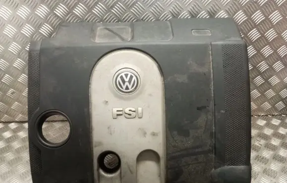 Volkswagen Golf V Engine cover (trim) 03C129607N