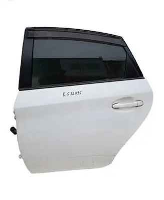 Toyota Prius (XW30) Rear door 6700447080 6810447051