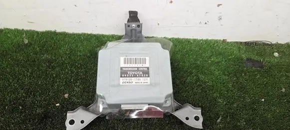 Toyota Prius (XW20) Gearbox control unit/module 8953547020