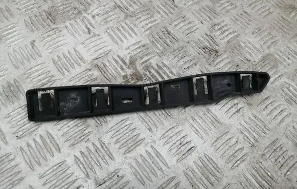 Front bumper mounting bracket