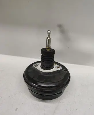 Audi A6 S6 C5 4B Brake booster
