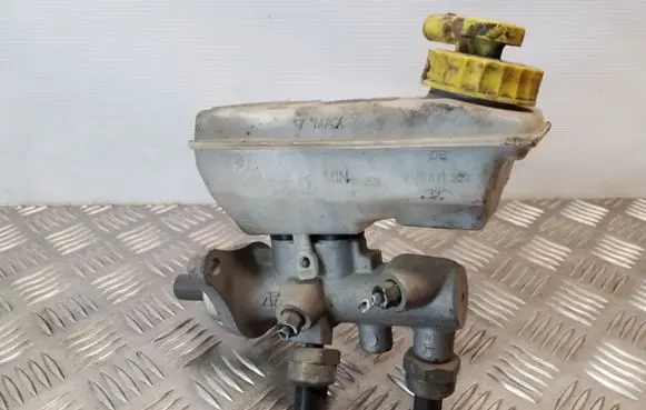 Seat Alhambra (Mk1) Master brake cylinder 7M3611303
