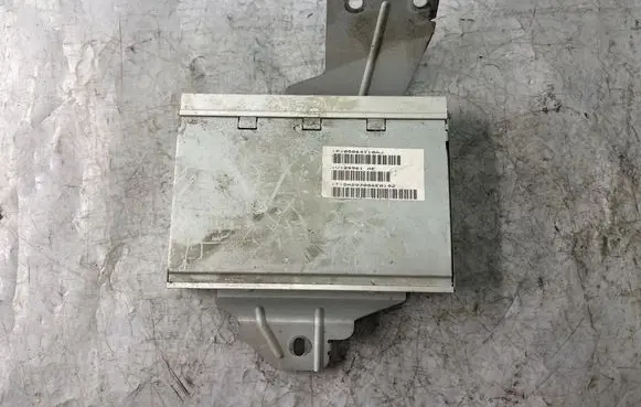 Jeep Grand Cherokee (WK) Sound amplifier P05064233AD P05064118AJ