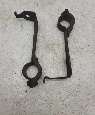 Mercedes-Benz 190 W201 Sway bar bush bracket, front 