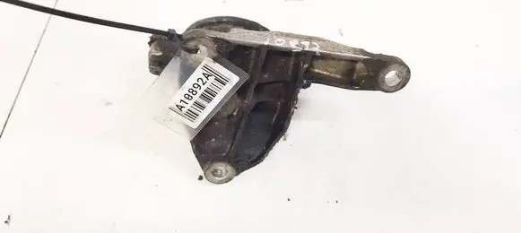 Ford Mondeo MK IV Engine mounting bracket