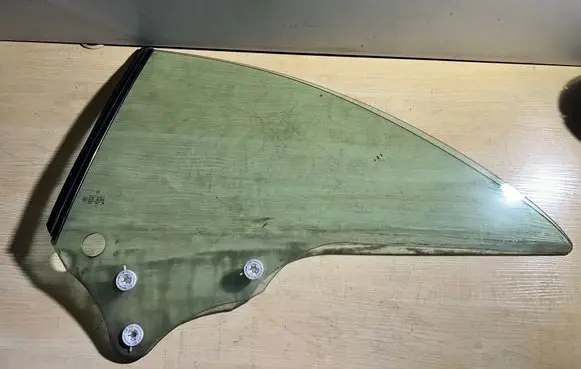 Mercedes-Benz CLK A209 C209 Rear side window 43R001026